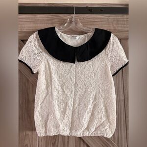 Elegant Lace Women's Top with Black Collar